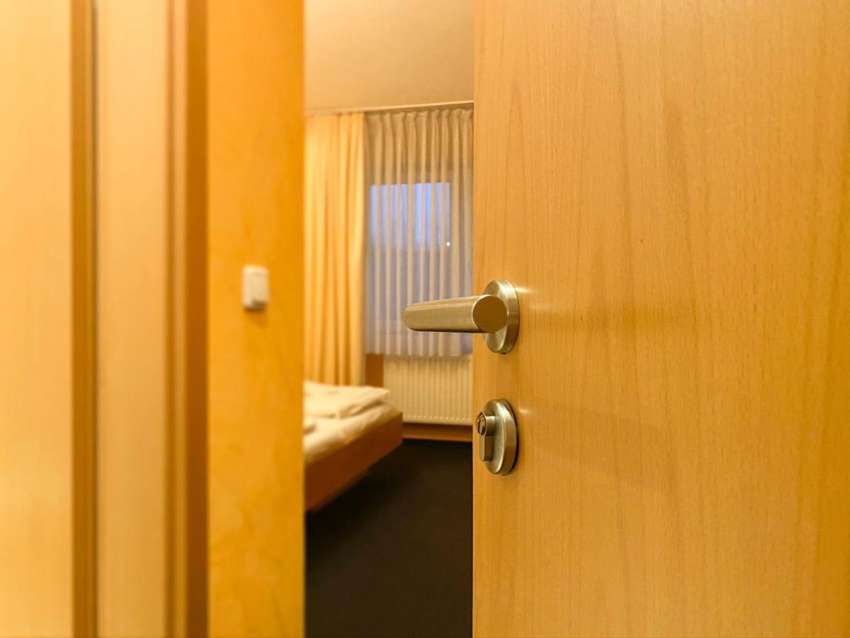 נויקירכן-פלון Hotel Friedenseiche מראה חיצוני תמונה